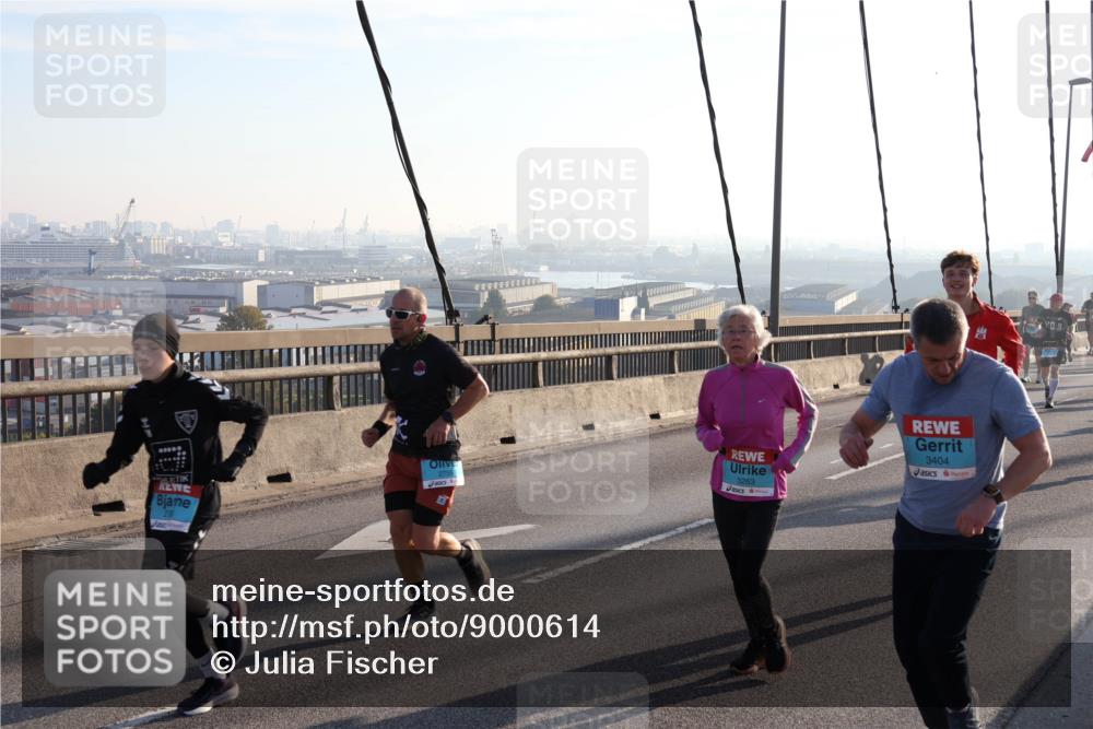 03.10.2025 - Köhlbrandbrückenlauf Julia Fischer http://msf.ph/oto/9000614 03.10.2025 09:21:47 Position 1 2759, 3263, 3404 meine-sportfotos.de