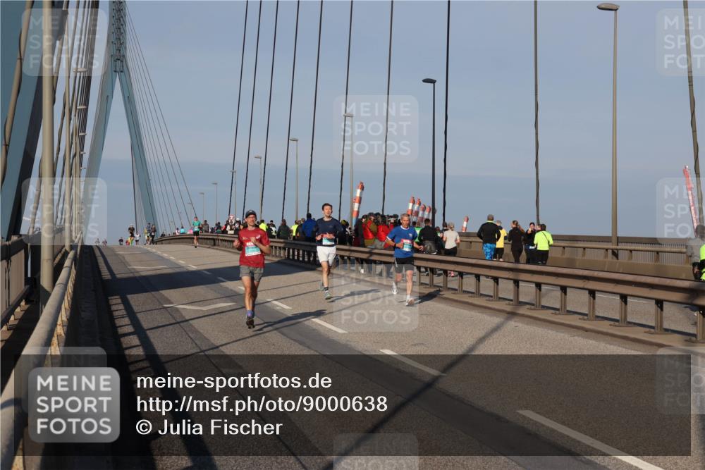 03.10.2025 - Köhlbrandbrückenlauf Julia Fischer http://msf.ph/oto/9000638 03.10.2025 09:35:34 Position 2  meine-sportfotos.de