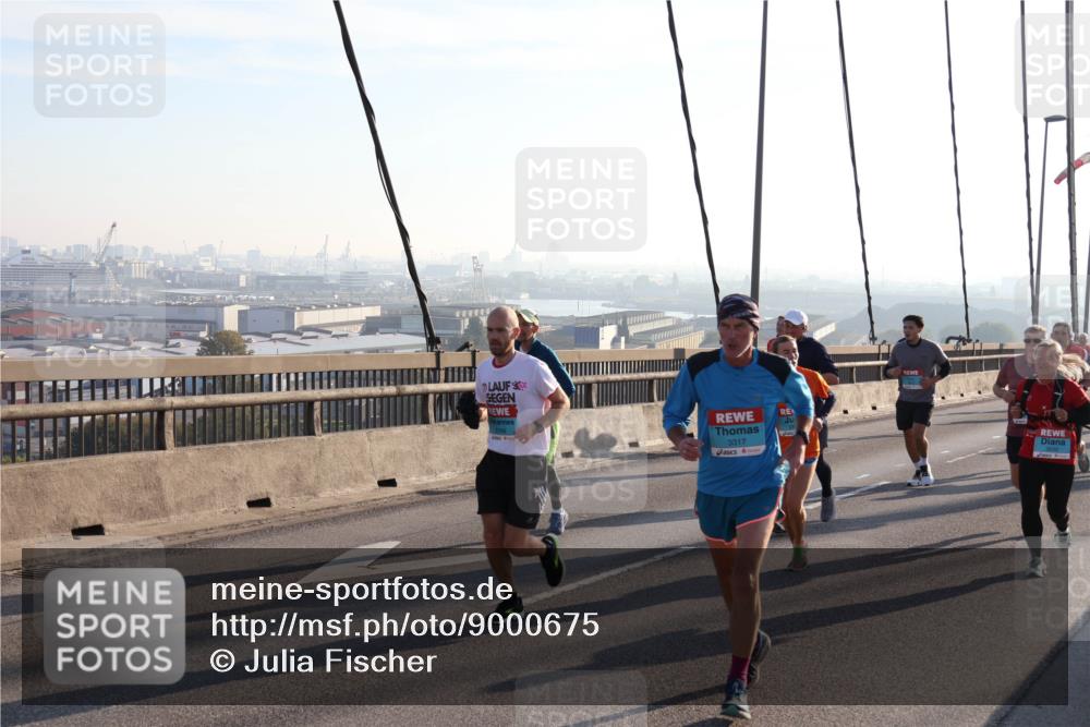 03.10.2025 - Köhlbrandbrückenlauf Julia Fischer http://msf.ph/oto/9000675 03.10.2025 09:22:01 Position 1 3317 meine-sportfotos.de