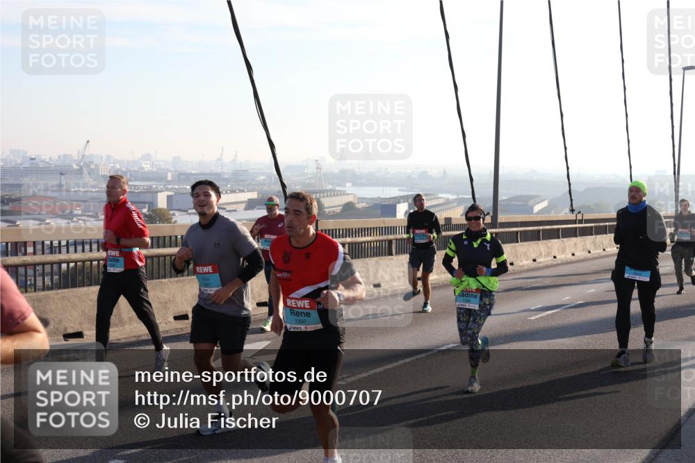 03.10.2025 - Köhlbrandbrückenlauf Julia Fischer http://msf.ph/oto/9000707 03.10.2025 09:22:04 Position 1 1297, 1398 meine-sportfotos.de