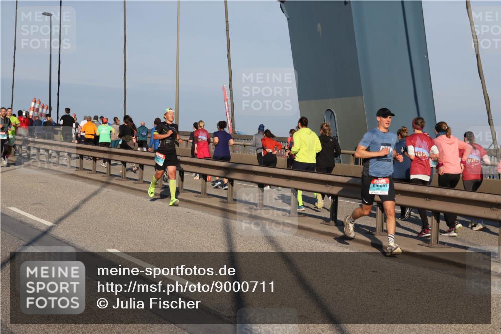 03.10.2025 - Köhlbrandbrückenlauf Julia Fischer http://msf.ph/oto/9000711 03.10.2025 09:36:03 Position 2 205, 2025 meine-sportfotos.de