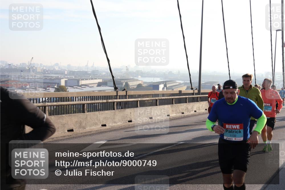 03.10.2025 - Köhlbrandbrückenlauf Julia Fischer http://msf.ph/oto/9000749 03.10.2025 09:22:07 Position 1 1132 meine-sportfotos.de