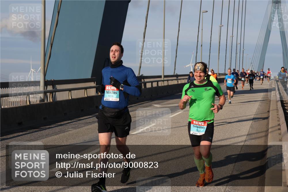 03.10.2025 - Köhlbrandbrückenlauf Julia Fischer http://msf.ph/oto/9000823 03.10.2025 09:36:44 Position 2 1016, 2103 meine-sportfotos.de