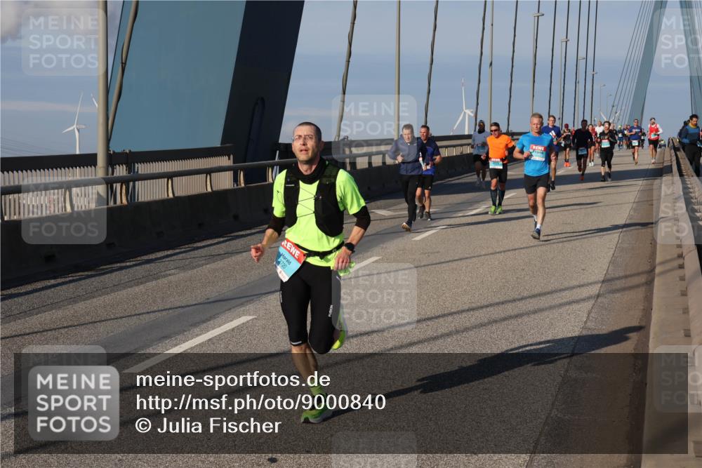 03.10.2025 - Köhlbrandbrückenlauf Julia Fischer http://msf.ph/oto/9000840 03.10.2025 09:36:46 Position 2 2720 meine-sportfotos.de