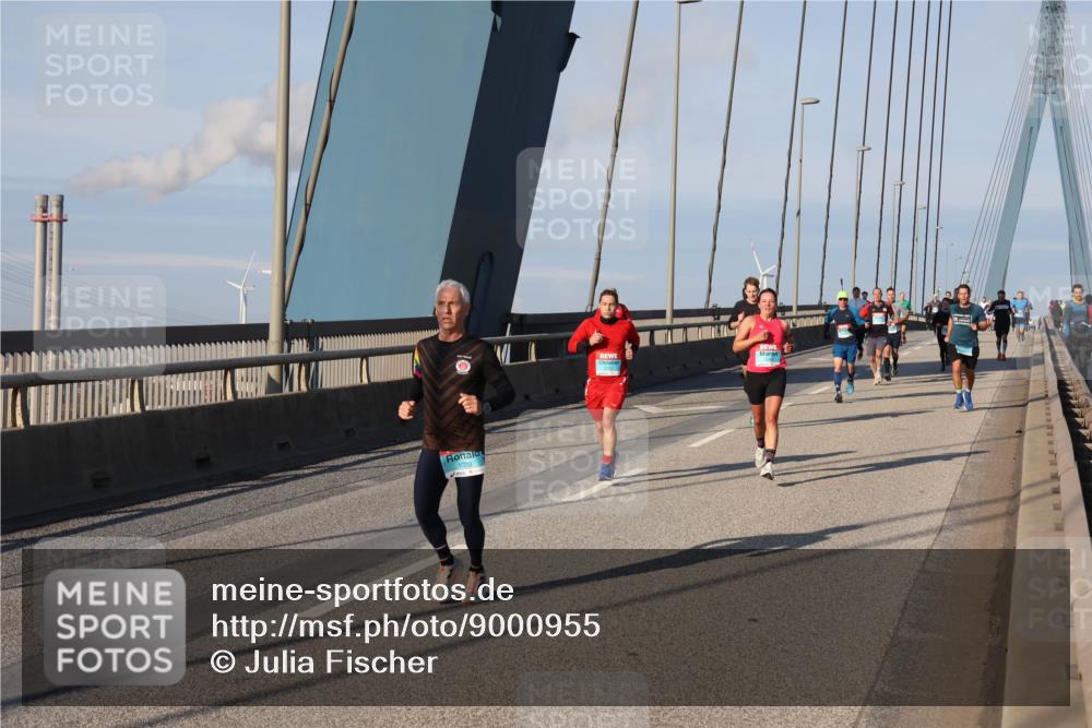 03.10.2025 - Köhlbrandbrückenlauf Julia Fischer http://msf.ph/oto/9000955 03.10.2025 09:37:07 Position 2 1020 meine-sportfotos.de