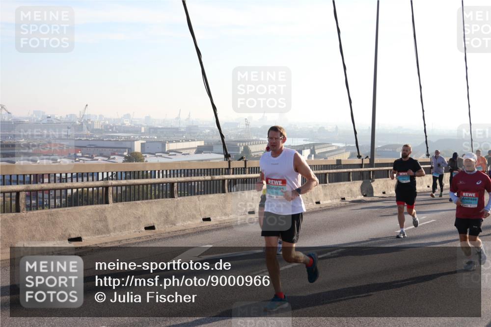03.10.2025 - Köhlbrandbrückenlauf Julia Fischer http://msf.ph/oto/9000966 03.10.2025 09:22:45 Position 1 1176 meine-sportfotos.de