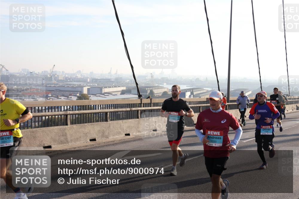 03.10.2025 - Köhlbrandbrückenlauf Julia Fischer http://msf.ph/oto/9000974 03.10.2025 09:22:47 Position 1 3331, 1033 meine-sportfotos.de