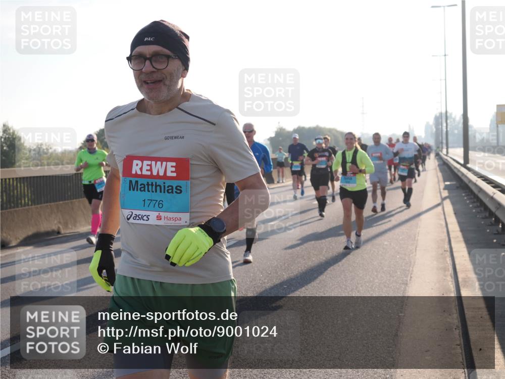 03.10.2025 - Köhlbrandbrückenlauf Fabian Wolf http://msf.ph/oto/9001024 03.10.2025 09:17:24 Position 3 1776 meine-sportfotos.de