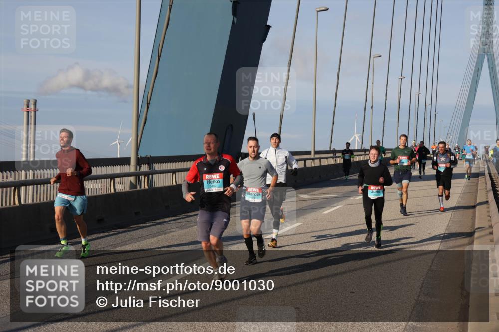 03.10.2025 - Köhlbrandbrückenlauf Julia Fischer http://msf.ph/oto/9001030 03.10.2025 09:37:14 Position 2 3402 meine-sportfotos.de