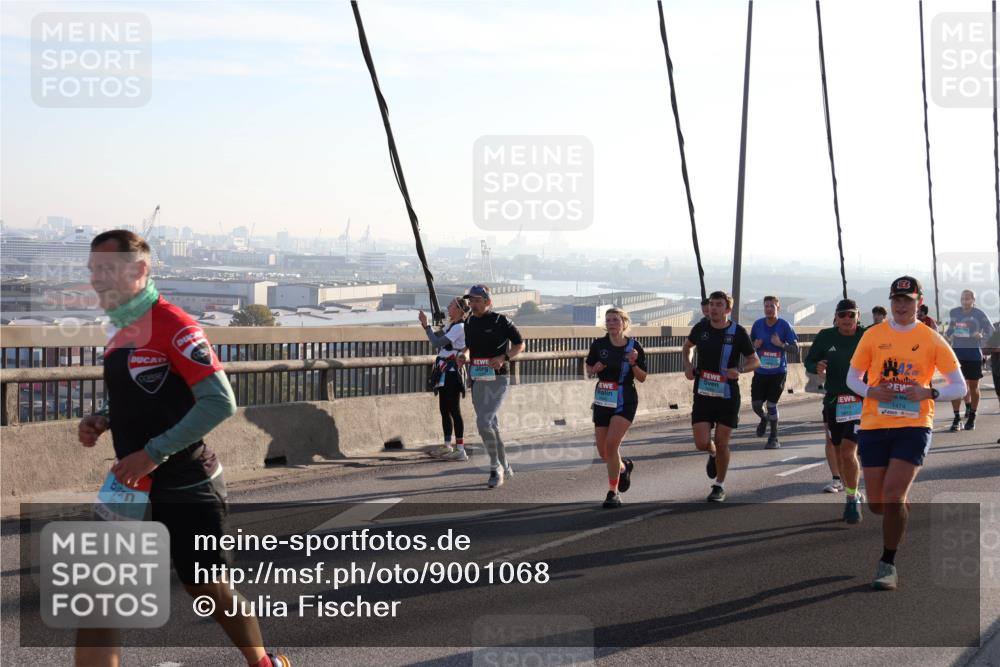 03.10.2025 - Köhlbrandbrückenlauf Julia Fischer http://msf.ph/oto/9001068 03.10.2025 09:23:04 Position 1 3053, 7277, 1474 meine-sportfotos.de