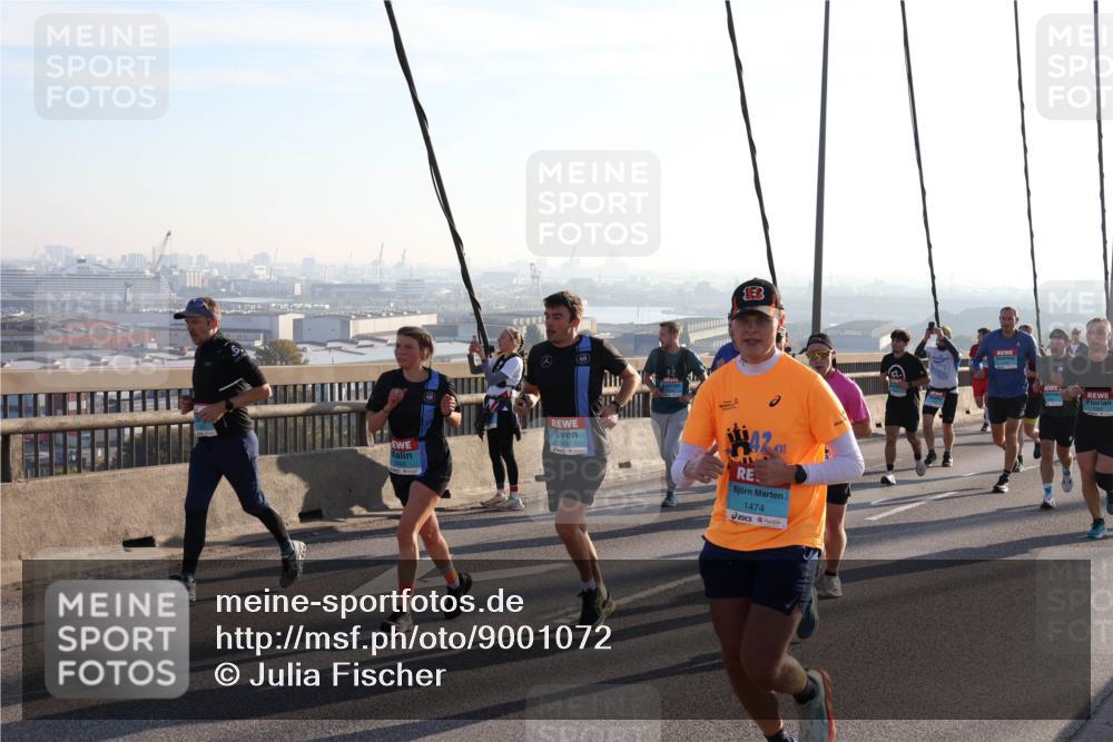 03.10.2025 - Köhlbrandbrückenlauf Julia Fischer http://msf.ph/oto/9001072 03.10.2025 09:23:05 Position 1 1474 meine-sportfotos.de