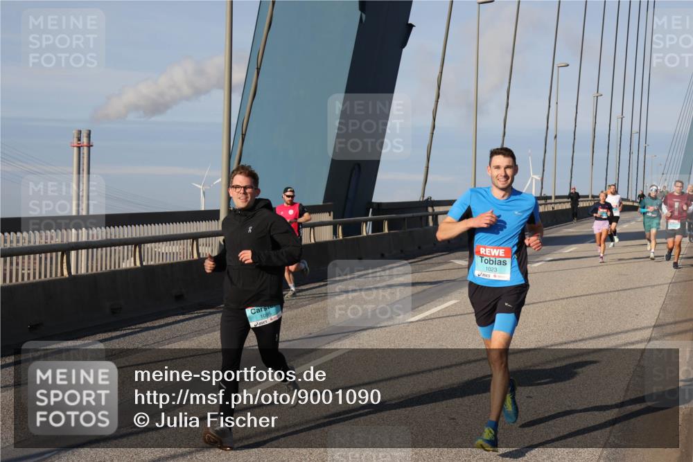03.10.2025 - Köhlbrandbrückenlauf Julia Fischer http://msf.ph/oto/9001090 03.10.2025 09:37:24 Position 2 1095, 1023 meine-sportfotos.de