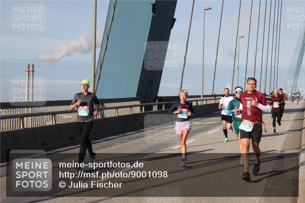 03.10.2025 - Köhlbrandbrückenlauf Julia Fischer http://msf.ph/oto/9001098 03.10.2025 09:37:29 Position 2 1103 meine-sportfotos.de