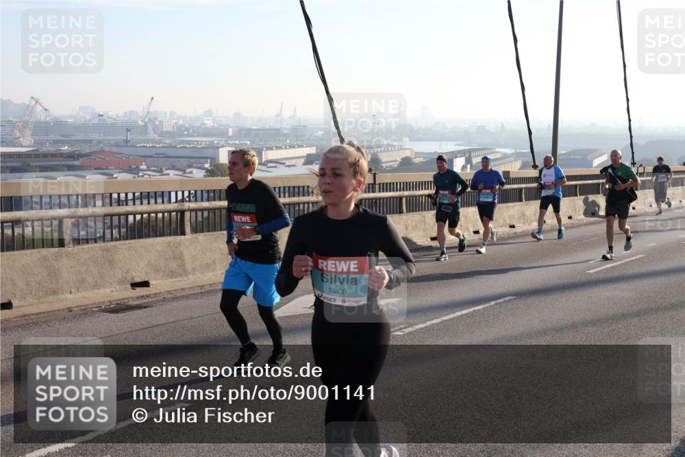 03.10.2025 - Köhlbrandbrückenlauf Julia Fischer http://msf.ph/oto/9001141 03.10.2025 09:23:16 Position 1 1208 meine-sportfotos.de