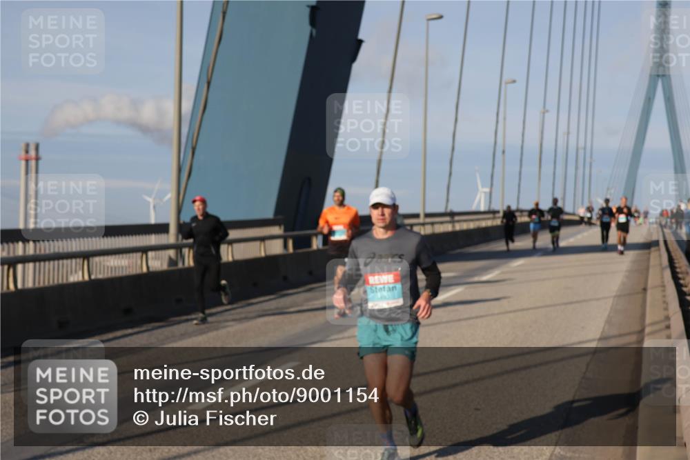 03.10.2025 - Köhlbrandbrückenlauf Julia Fischer http://msf.ph/oto/9001154 03.10.2025 09:37:37 Position 2 1490 meine-sportfotos.de
