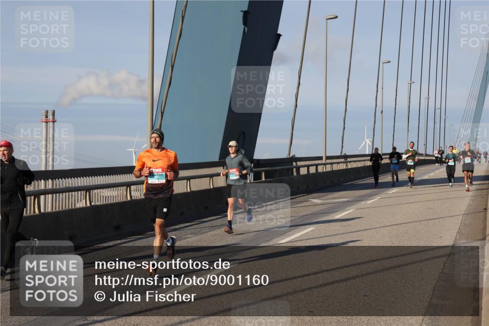03.10.2025 - Köhlbrandbrückenlauf Julia Fischer http://msf.ph/oto/9001160 03.10.2025 09:37:38 Position 2  meine-sportfotos.de