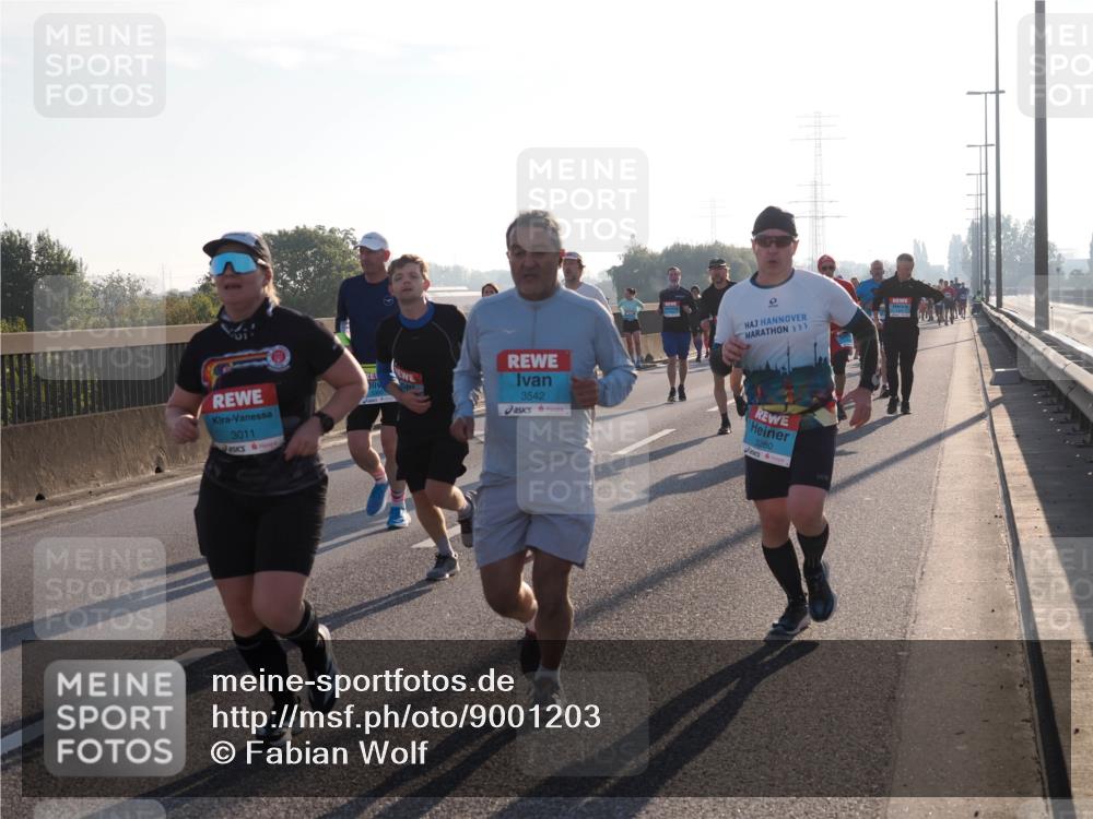 03.10.2025 - Köhlbrandbrückenlauf Fabian Wolf http://msf.ph/oto/9001203 03.10.2025 09:17:28 Position 3 3011, 3542, 3280 meine-sportfotos.de