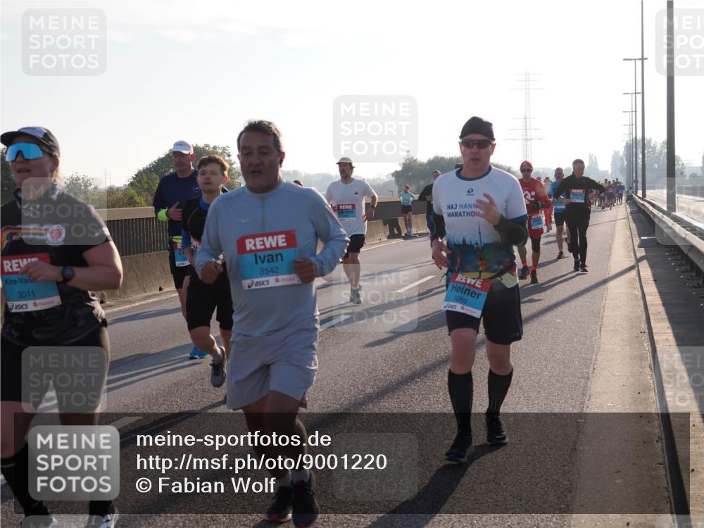 03.10.2025 - Köhlbrandbrückenlauf Fabian Wolf http://msf.ph/oto/9001220 03.10.2025 09:17:28 Position 3 3011, 3542, 3280 meine-sportfotos.de