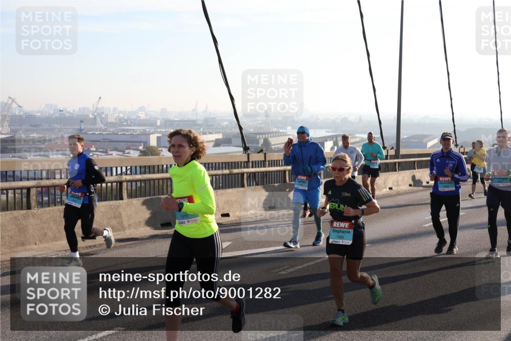 03.10.2025 - Köhlbrandbrückenlauf Julia Fischer http://msf.ph/oto/9001282 03.10.2025 09:23:43 Position 1 1312, 1092, 2015 meine-sportfotos.de