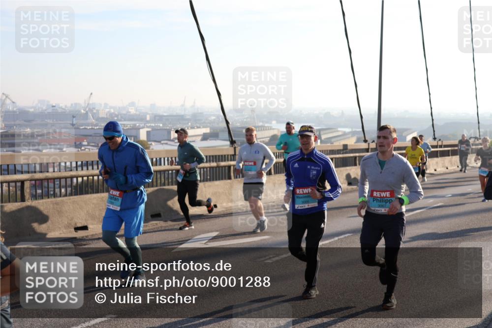 03.10.2025 - Köhlbrandbrückenlauf Julia Fischer http://msf.ph/oto/9001288 03.10.2025 09:23:44 Position 1 3066, 3067 meine-sportfotos.de