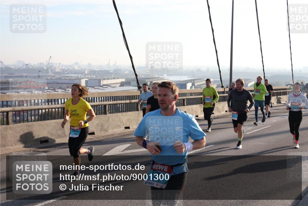 03.10.2025 - Köhlbrandbrückenlauf Julia Fischer http://msf.ph/oto/9001300 03.10.2025 09:23:48 Position 1 3333, 01, 30, 2015, 2732 meine-sportfotos.de