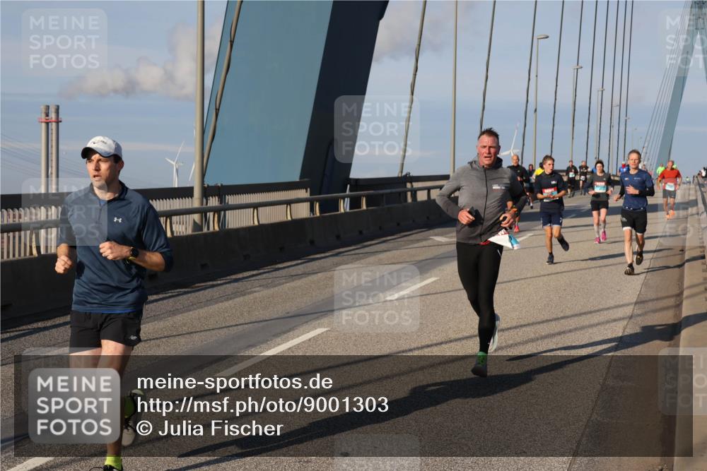 03.10.2025 - Köhlbrandbrückenlauf Julia Fischer http://msf.ph/oto/9001303 03.10.2025 09:38:06 Position 2  meine-sportfotos.de