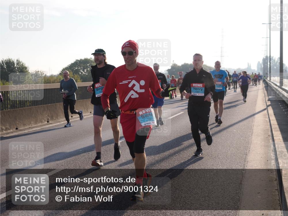 03.10.2025 - Köhlbrandbrückenlauf Fabian Wolf http://msf.ph/oto/9001324 03.10.2025 09:17:31 Position 3 148, 3353, 1397 meine-sportfotos.de