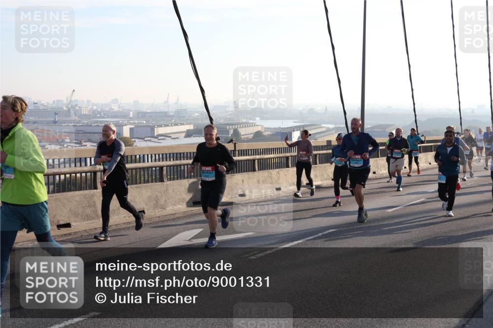 03.10.2025 - Köhlbrandbrückenlauf Julia Fischer http://msf.ph/oto/9001331 03.10.2025 09:23:52 Position 1  meine-sportfotos.de