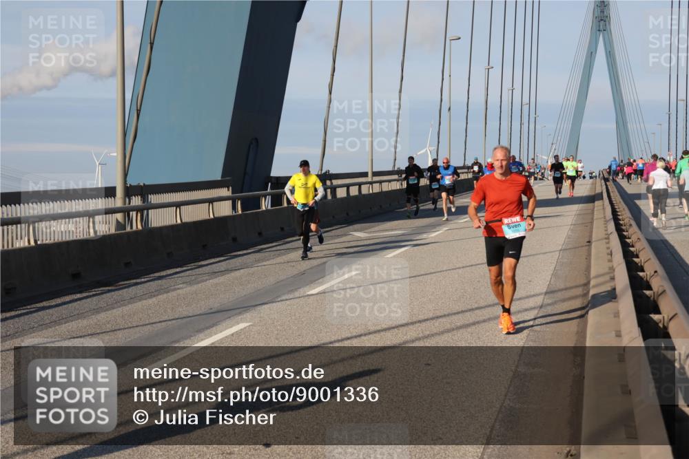 03.10.2025 - Köhlbrandbrückenlauf Julia Fischer http://msf.ph/oto/9001336 03.10.2025 09:38:14 Position 2  meine-sportfotos.de