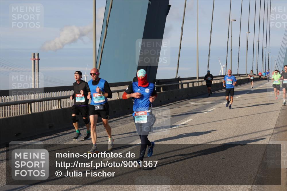 03.10.2025 - Köhlbrandbrückenlauf Julia Fischer http://msf.ph/oto/9001367 03.10.2025 09:38:20 Position 2 3593, 2955 meine-sportfotos.de
