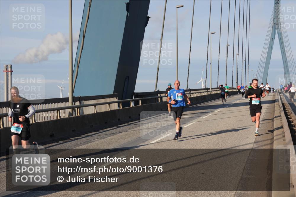 03.10.2025 - Köhlbrandbrückenlauf Julia Fischer http://msf.ph/oto/9001376 03.10.2025 09:38:22 Position 2  meine-sportfotos.de