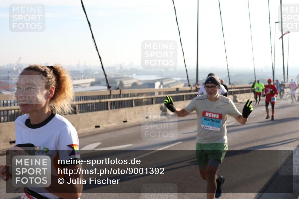 03.10.2025 - Köhlbrandbrückenlauf Julia Fischer http://msf.ph/oto/9001392 03.10.2025 09:24:08 Position 1 1776 meine-sportfotos.de