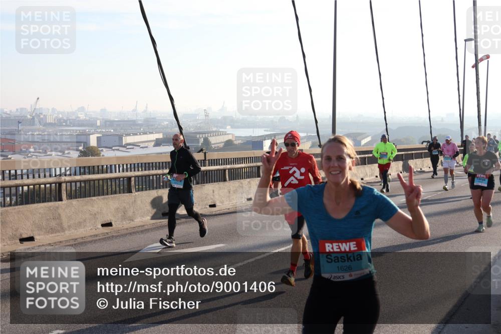 03.10.2025 - Köhlbrandbrückenlauf Julia Fischer http://msf.ph/oto/9001406 03.10.2025 09:24:11 Position 1 1626 meine-sportfotos.de
