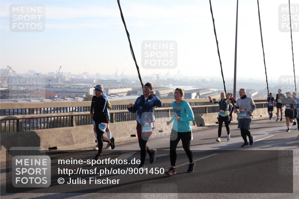 03.10.2025 - Köhlbrandbrückenlauf Julia Fischer http://msf.ph/oto/9001450 03.10.2025 09:24:21 Position 1  meine-sportfotos.de