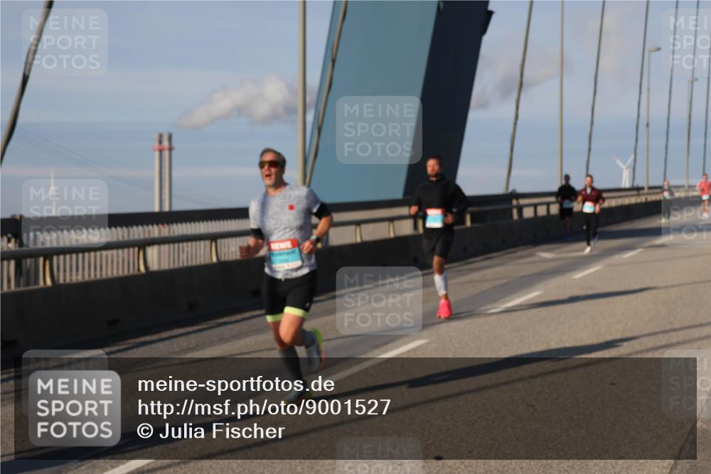 03.10.2025 - Köhlbrandbrückenlauf Julia Fischer http://msf.ph/oto/9001527 03.10.2025 09:39:05 Position 2  meine-sportfotos.de