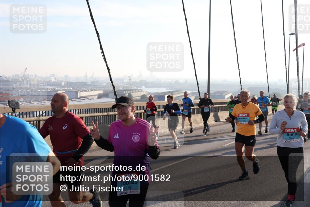 03.10.2025 - Köhlbrandbrückenlauf Julia Fischer http://msf.ph/oto/9001582 03.10.2025 09:24:34 Position 1 1188, 14281, 1395 meine-sportfotos.de