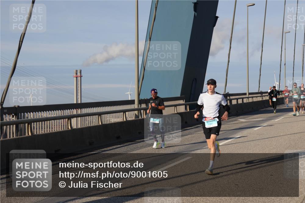 03.10.2025 - Köhlbrandbrückenlauf Julia Fischer http://msf.ph/oto/9001605 03.10.2025 09:39:21 Position 2 1432 meine-sportfotos.de