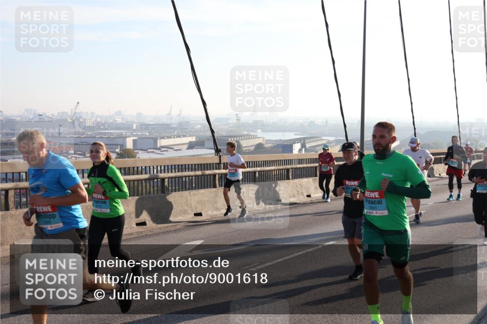 03.10.2025 - Köhlbrandbrückenlauf Julia Fischer http://msf.ph/oto/9001618 03.10.2025 09:24:39 Position 1 3585, 2714, 3041, 1400 meine-sportfotos.de