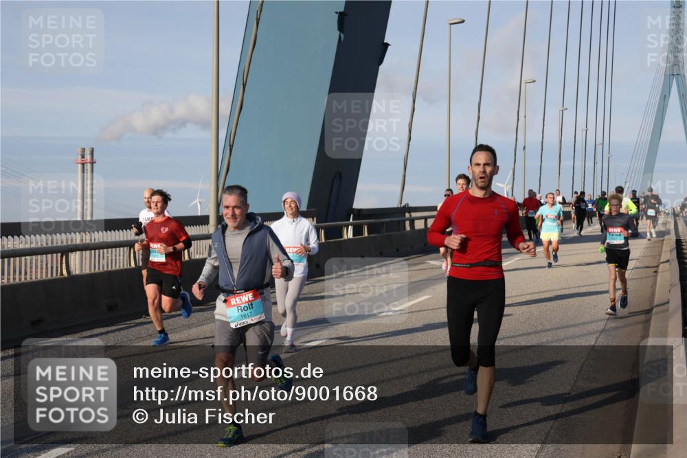 03.10.2025 - Köhlbrandbrückenlauf Julia Fischer http://msf.ph/oto/9001668 03.10.2025 09:39:30 Position 2 1617, 2007 meine-sportfotos.de
