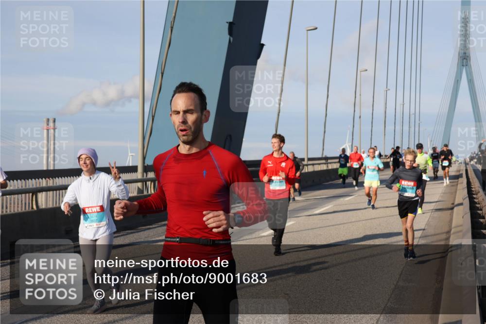 03.10.2025 - Köhlbrandbrückenlauf Julia Fischer http://msf.ph/oto/9001683 03.10.2025 09:39:31 Position 2 3837 meine-sportfotos.de