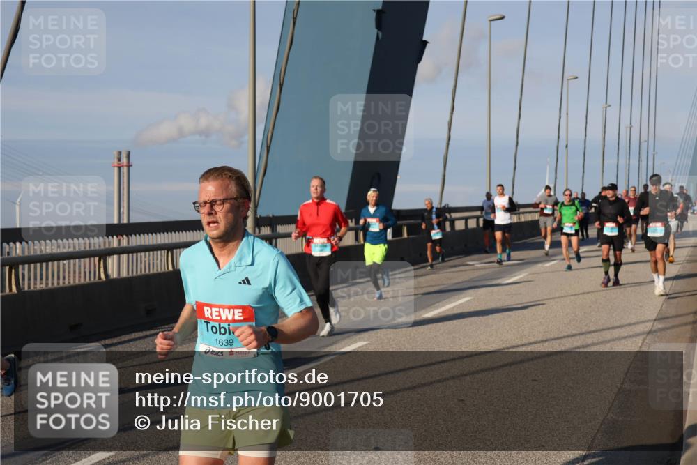 03.10.2025 - Köhlbrandbrückenlauf Julia Fischer http://msf.ph/oto/9001705 03.10.2025 09:39:37 Position 2 1639 meine-sportfotos.de