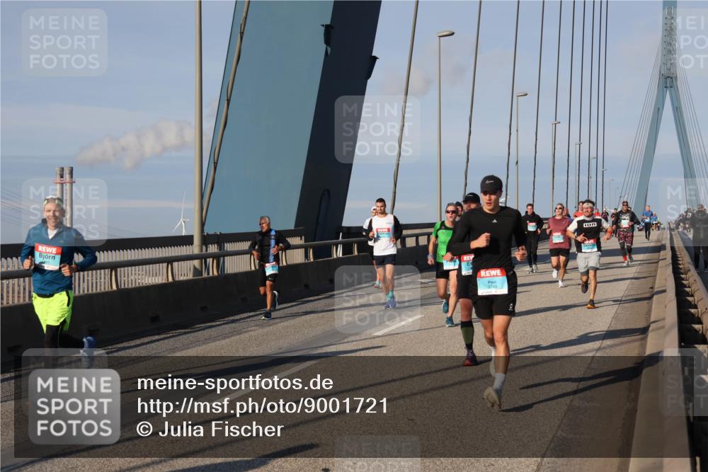 03.10.2025 - Köhlbrandbrückenlauf Julia Fischer http://msf.ph/oto/9001721 03.10.2025 09:39:39 Position 2 3749 meine-sportfotos.de