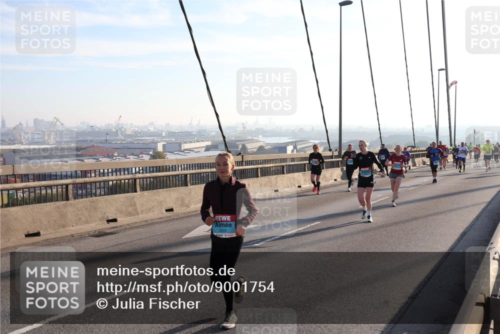 03.10.2025 - Köhlbrandbrückenlauf Julia Fischer http://msf.ph/oto/9001754 03.10.2025 09:25:14 Position 1 3409 meine-sportfotos.de