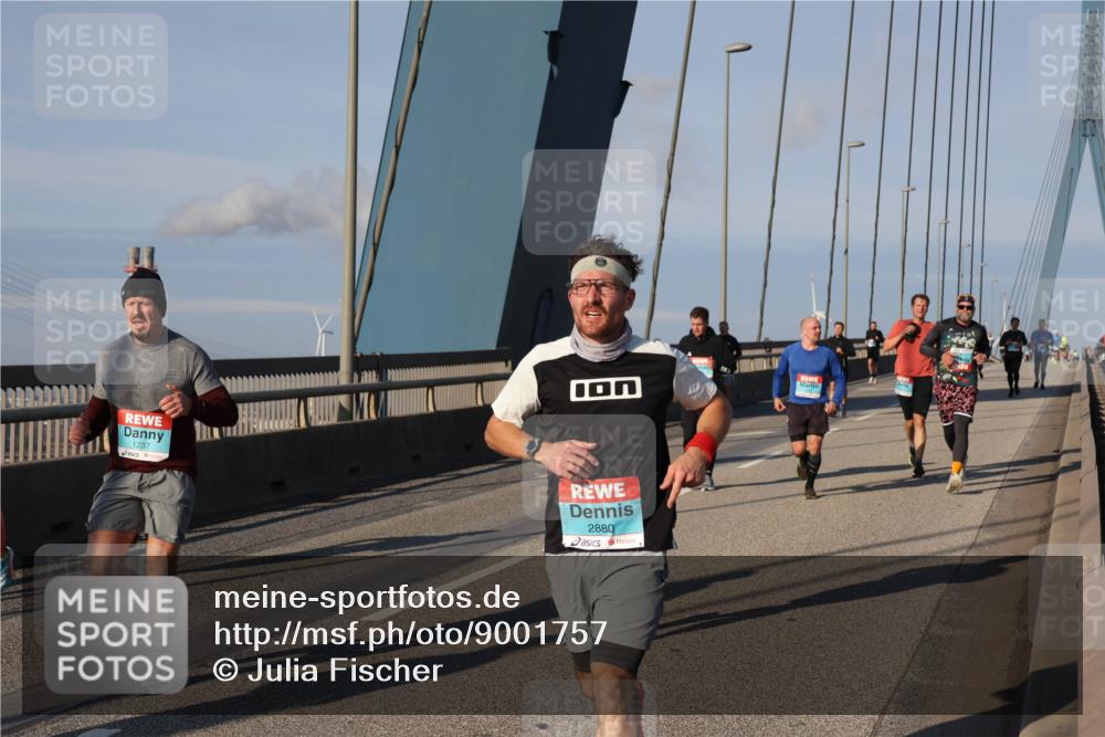 03.10.2025 - Köhlbrandbrückenlauf Julia Fischer http://msf.ph/oto/9001757 03.10.2025 09:39:44 Position 2 1237, 2880 meine-sportfotos.de