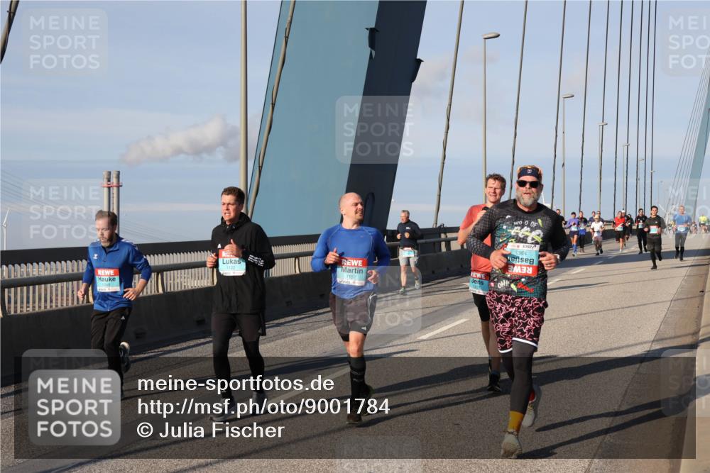 03.10.2025 - Köhlbrandbrückenlauf Julia Fischer http://msf.ph/oto/9001784 03.10.2025 09:39:46 Position 2 1249, 1157, 1063 meine-sportfotos.de