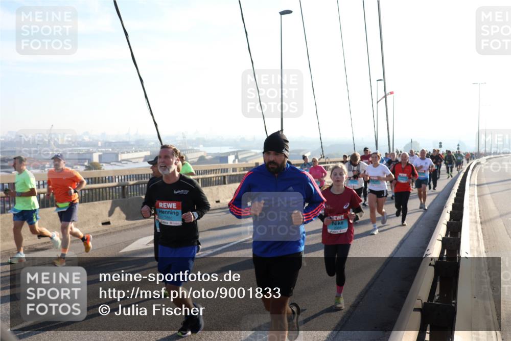 03.10.2025 - Köhlbrandbrückenlauf Julia Fischer http://msf.ph/oto/9001833 03.10.2025 09:25:37 Position 1 1660 meine-sportfotos.de