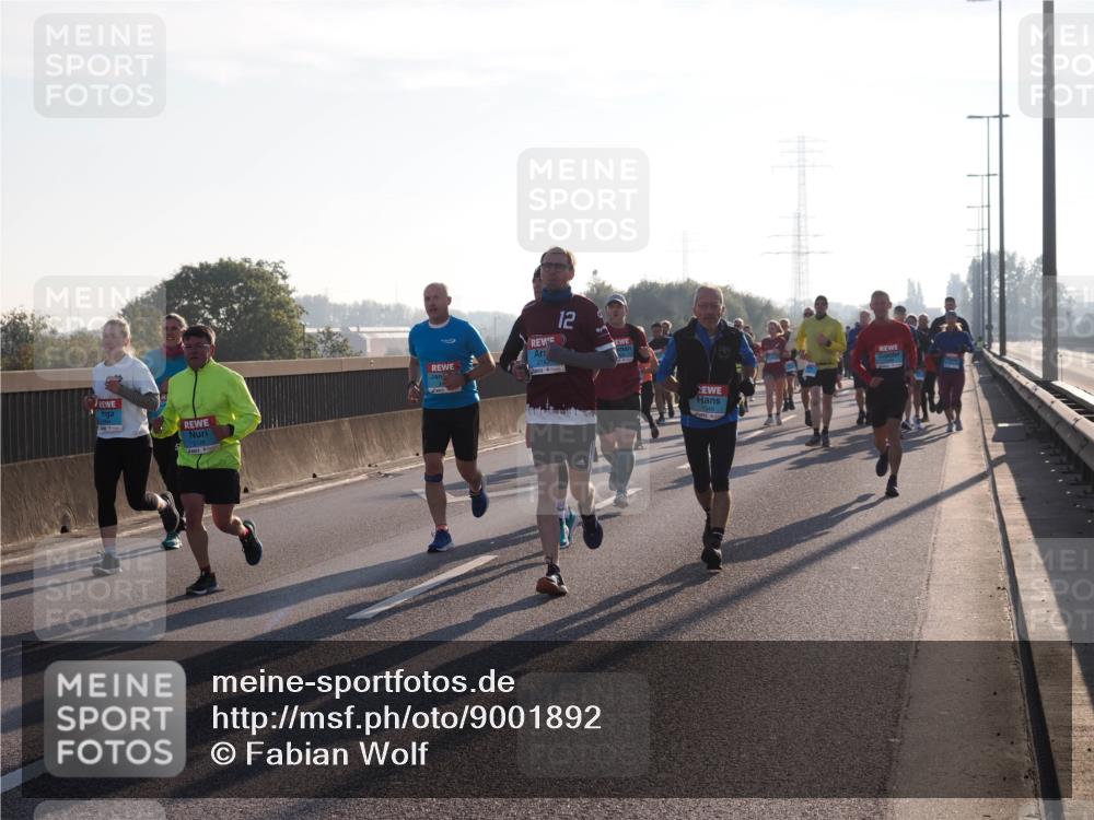03.10.2025 - Köhlbrandbrückenlauf Fabian Wolf http://msf.ph/oto/9001892 03.10.2025 09:17:47 Position 3 12, 2743 meine-sportfotos.de