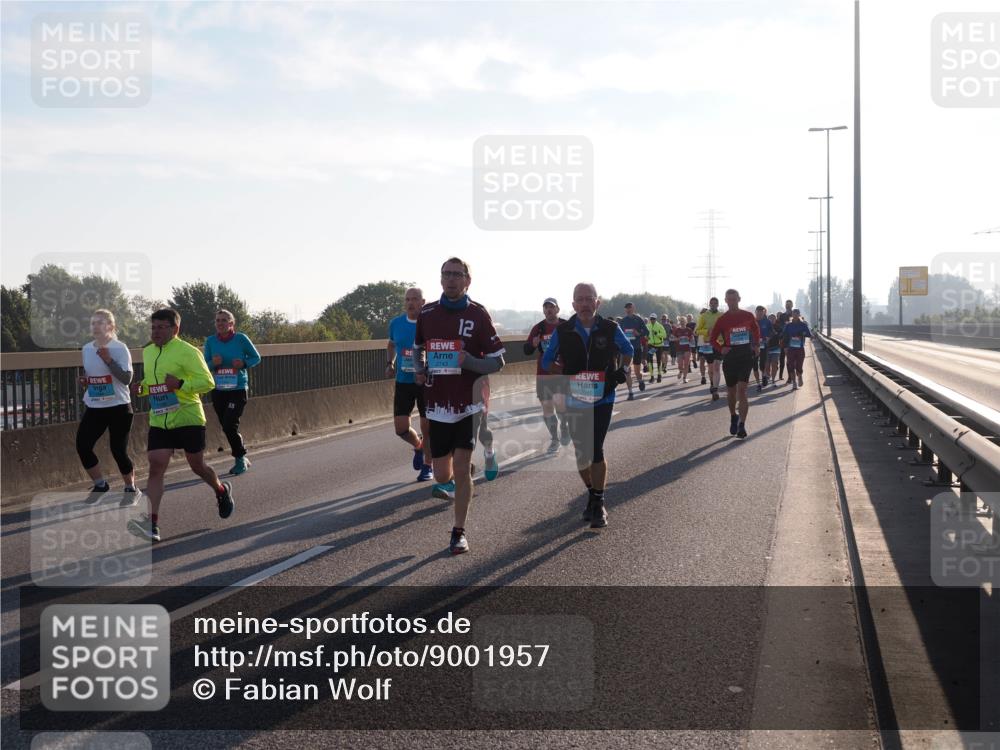 03.10.2025 - Köhlbrandbrückenlauf Fabian Wolf http://msf.ph/oto/9001957 03.10.2025 09:17:48 Position 3 12, 2743 meine-sportfotos.de