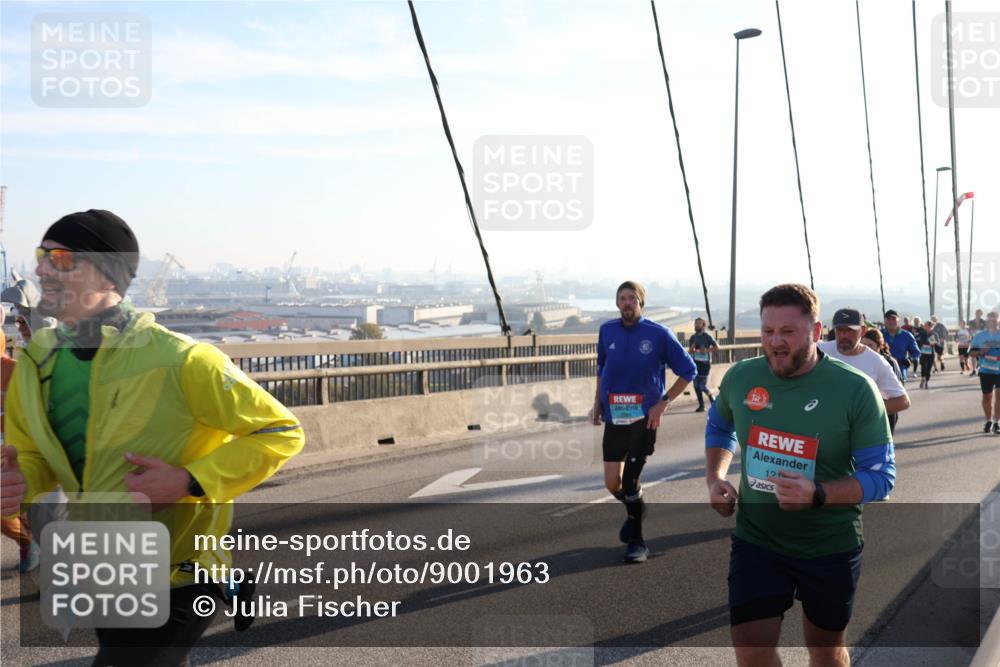 03.10.2025 - Köhlbrandbrückenlauf Julia Fischer http://msf.ph/oto/9001963 03.10.2025 09:25:53 Position 1 102, 12 meine-sportfotos.de