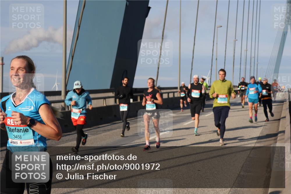 03.10.2025 - Köhlbrandbrückenlauf Julia Fischer http://msf.ph/oto/9001972 03.10.2025 09:40:25 Position 2 3458 meine-sportfotos.de